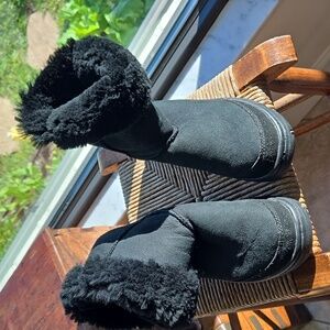 NEW UGG Black Suede Boots Size 8